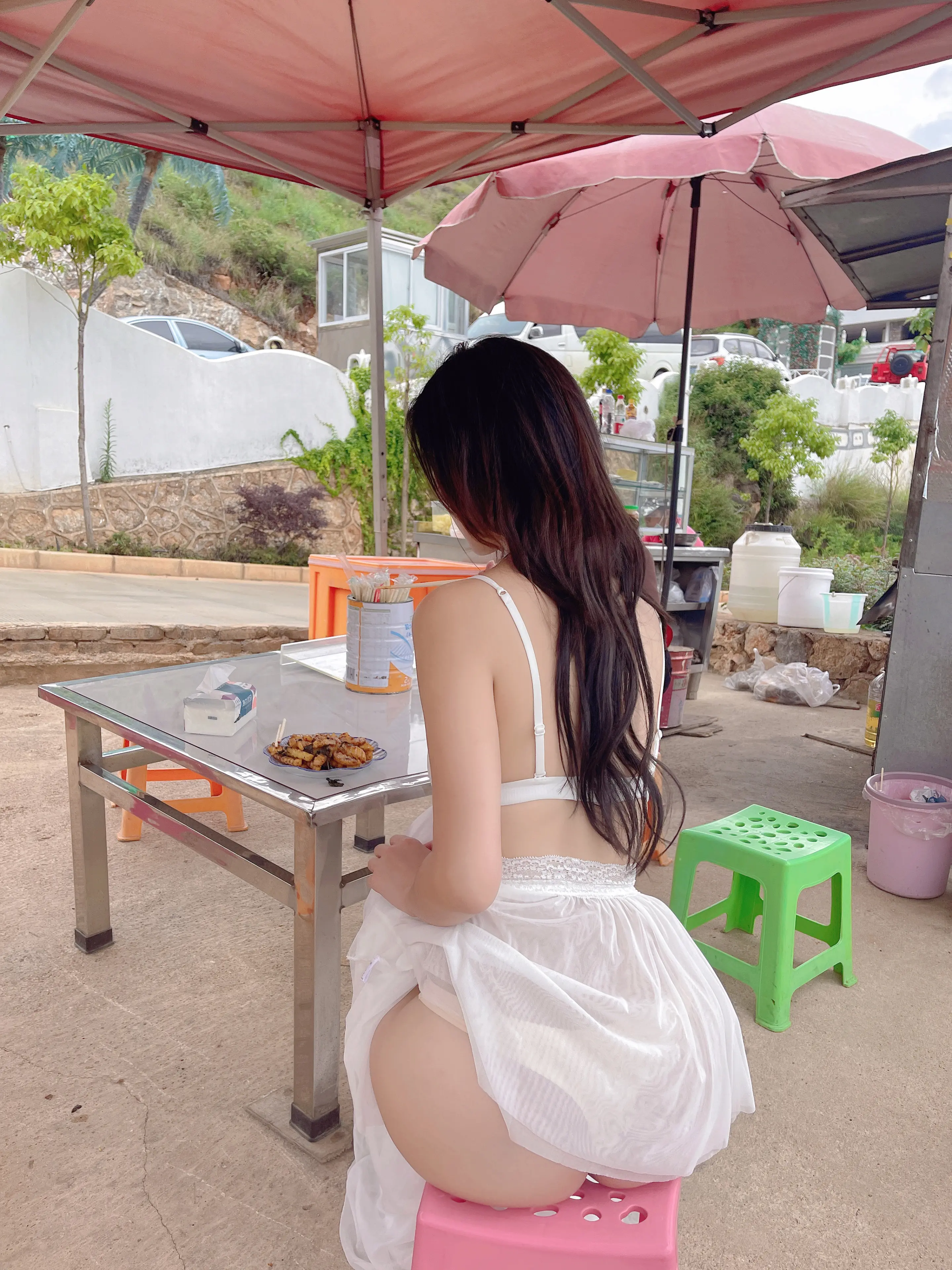 就是阿朱啊 – 撩开裙子 32P